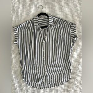 Women’s Madewell striped shirt 👕
